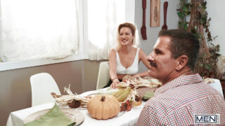 Drake Von ve Foxy Alex, büyük penisli, arkadan ilişkiye girmiş.