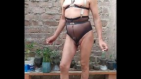 Luisa divina se desnuda...