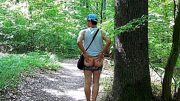 Quinn Way Touching Ass In Forest