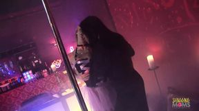 Club boss enjoys&#x53CC;&#x91CD;&#x542B;&#x4E49;&#x7684;&#x5185;&#x5BB9;&#xFF0C;&#x5DF2;&#x7701;&#x7565;