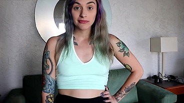 Diaper Fetish Bully Mia Hope Laughs at your wet diaper