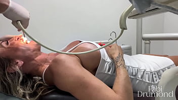 Consulta no dentista termina em putaria