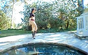 Lightskin goddess gets completely destroyed