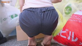 I Was Annoyed At The Young Woman Who Took Out The Garbage Every Morning In The Girls' Dormitory