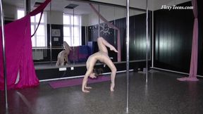 ”Incredible gymnastics by Tamara Neto with hottest booty”