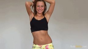 Skinny fitness girl Pauli shows off her tummy and navel (FULLHD quality)