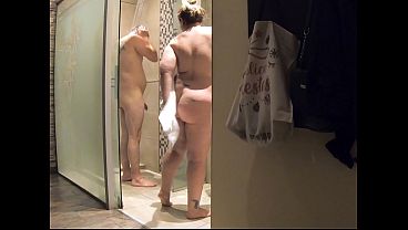 Me Folle en la Ducha una MAdura Uruguaya