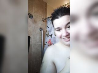 TRANSGENDER FEMALE TO HUNK SHOWER TEASE