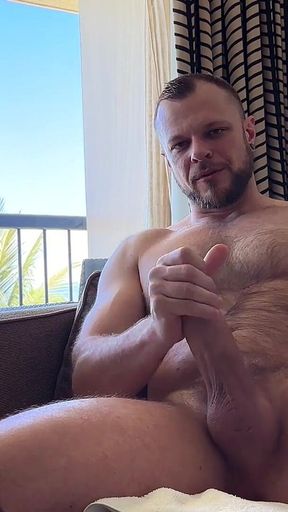 Jacking off in Hawaii