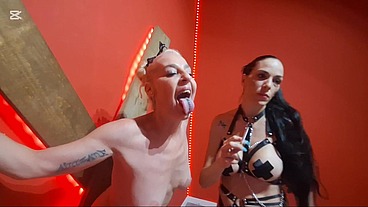 Mistress with her submissive and submissive. Extreme domination, harshness, whipping all over the body and tongue, ash in the mouth and extinguishing, extreme humiliation, spitting, hot candle wax all