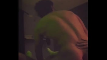 Mi vecino hetero se deja mamar el culo por primera vez y se exita
