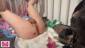 Sissy Lauren is opened up wide. @sissy_manor