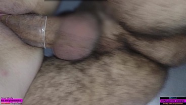 Colocando a casada de quatro pra foder gostoso
