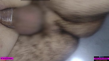 Colocando a casada de quatro pra foder gostoso