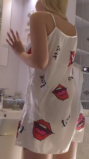 Hot Sexy Beautiful Blonde with All Natural Big Tits Comes for a Fashion Try on Haul Turns Into Softcore Porn Casting