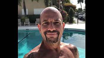 MAXXX LOADZ AT THE POOL