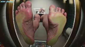 CLUELESS GIANTESS StepMUM Randy Moore confuses boy for bug! "No WAIT! MOMI'm not a bug!!" - MP4