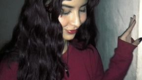 The most dangerous blowjob of my life: on the stairs of my girlfriend's house