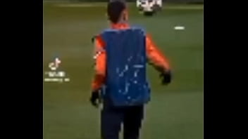 Neymar macetando gostoso a zaga do advers&aacute_rio ao som de motoRola ?