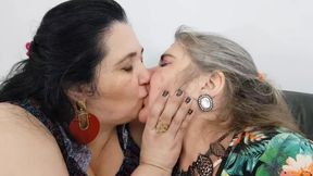 Lesbian Bbw Kissing Full Scene