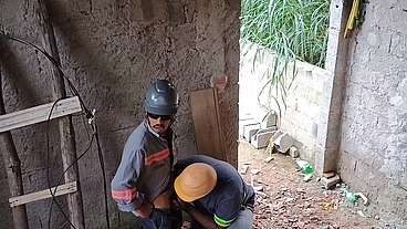 Tralhadores fudendo na contrução.