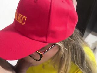 Late Punished Delivery Cutie: I Fuck the Client So This chap Won't Report Me to the Boss