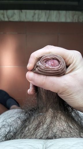 I jerked off until my cock was full of milk 😋