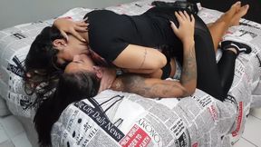 Kissing extreme hot by Juliana  and Mirela