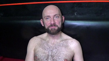 2133 un daddy se fait baiser par Delta KOBRA à LYONJe suis dans un bar à lyon...