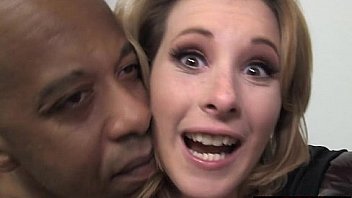 Hotwife Tweety Valentine gets BBC while cuckold watches