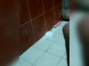 Paja en el baño
