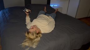 Masturbation Porn Watching Horny Foreplay Blonde Wet Horny Aroused Pussy Massaging Real Orgasm Trembling Twitch