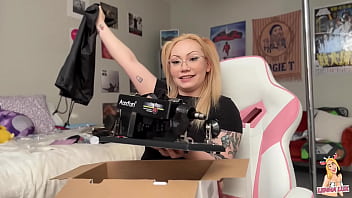 Unboxing My Fuck Machine