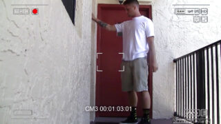 Ivriga unga homosexuella tonåringar blir knullade barbacka av stora kukar som slutar i ansiktsbehandlingar och creampies