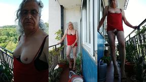 una puta en el balcon