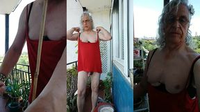 una puta en el balcon