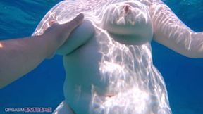 OMG! Pervert voyeur filmed and touched me underwater - Curvy German BBW on cam while swimming in the ocean - Naughty summer vacation vlog