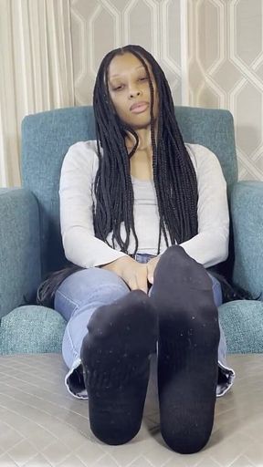 MILF's Stinky Feet Worship in Hotel