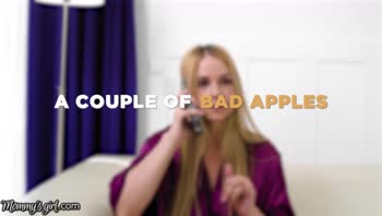 Blonde Bombshell Sarah Vandella Teaches Emma & Lily a Lesson in Step Fantasy