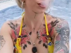 amateur blonde solo webcam