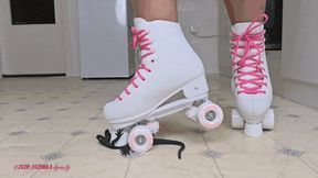 Mila and Toady - Roller skates