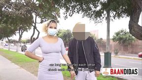 Novia infiel es descubierta en publico por youtuber de badabun, termina con su pareja y la follan por BAANDIDA