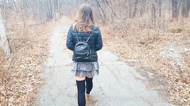 I asked a stranger in the park to straighten my skirt