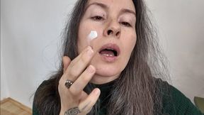 you love to play with her natural face aV