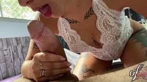 vampira40 de lingerie chupando meu pau e deixando ele todo babadinho