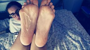Sexy girl  does hot foot fetish | Cum on soles | Perfect feet