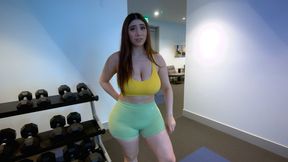 Violet Myers convinces her personal trainer to fuck her