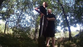 girlfriend gives a public blowjob in the park