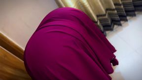 Big Ass Muslim Arab Hot MILF Stepmom Clean Stepson&#039;s Room &amp; Show her huge naked ass &amp; Pussy to seduce him