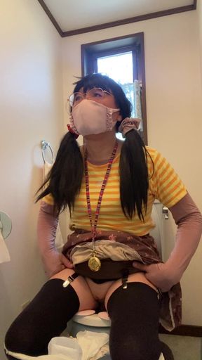 No221 Pee and Napkin Removed, Tucking Exposed for a Walk